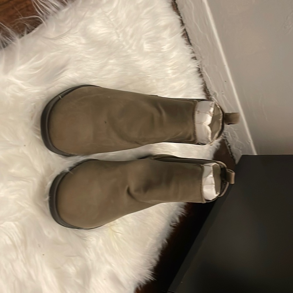 Chelsea boot men size 8